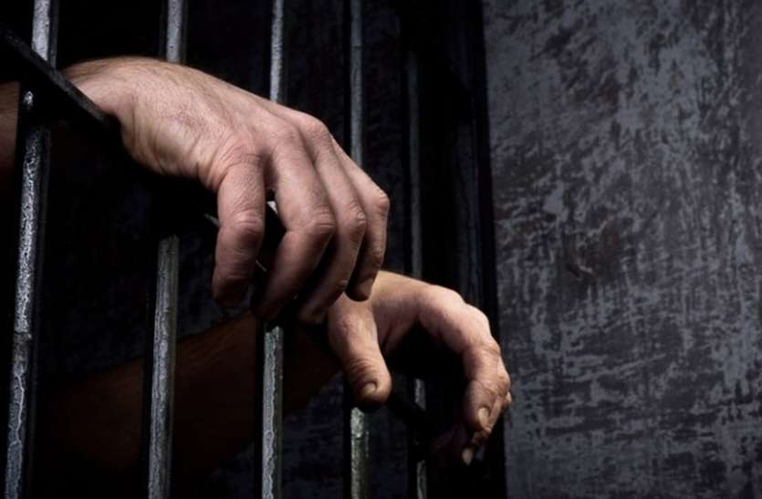 arrested.jpg गौकशी के आरोपियों की अब खैर नहीं, 4 बदमाश भेजे गए जेल, 1 पर लगी NSA