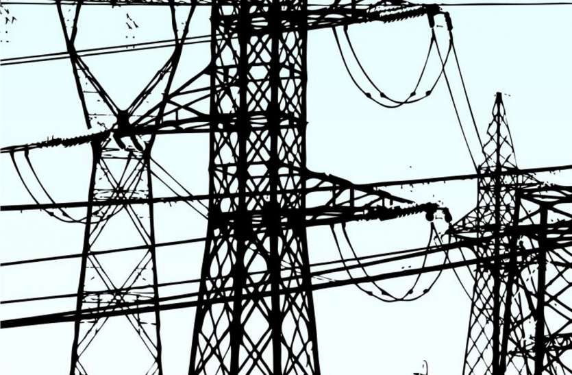खेत पर लगी विद्युत केबिल को काट ले गए Cables were stolen from a dozen villages, news in hindi, mp news, datia news एक दर्जन गांवों से केबिल चोरी हुए