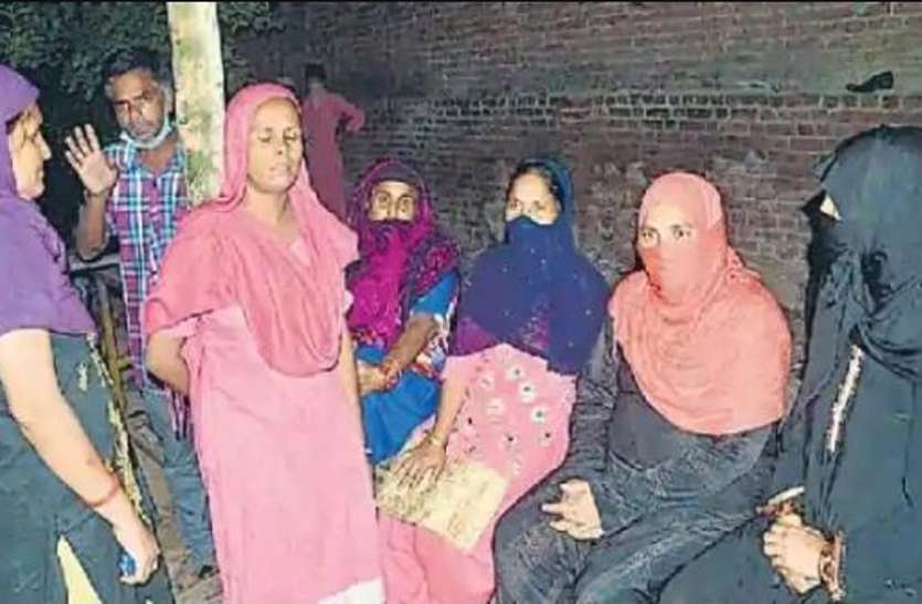 moradabad.jpg Moradabad: बच्चों का विवाद सुलझा रही महिला पर टूट पड़े पड़ोसी, पीट-पीटकर उतार दिया मौत के घाट