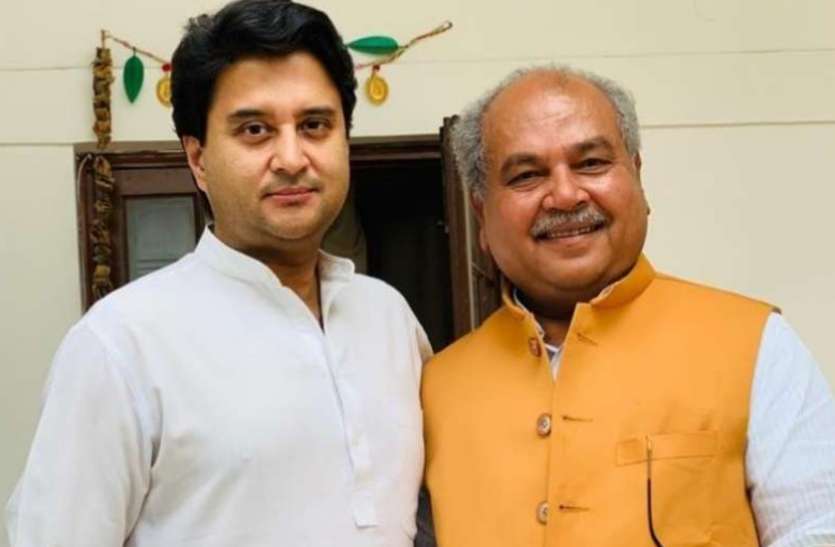 गुटबाजी पर केन्द्रीय मंत्री तोमर ने कहा- बीजेपी बहुत बड़ी पार्टी है, हर किसी को पचाने में सक्षम है गुटबाजी पर केन्द्रीय मंत्री तोमर ने कहा- बीजेपी बहुत बड़ी पार्टी है, हर किसी को पचाने में सक्षम है