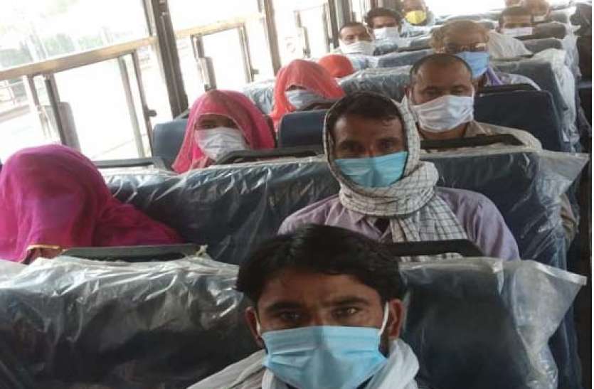 हरिद्वार में हरि दर्शन, छह दिन में साढ़े आठ सौ का तर्पण हरिद्वार में हरि दर्शन, छह दिन में साढ़े आठ सौ का तर्पण