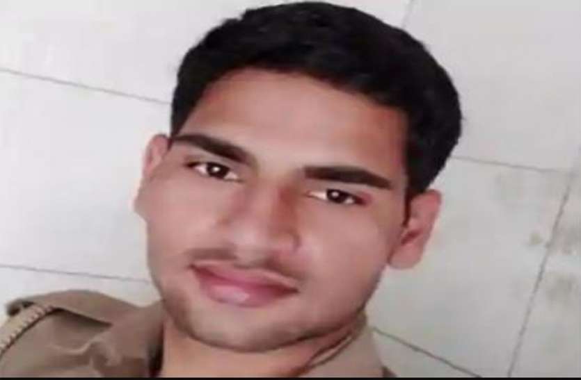 moradabad.jpg सपा विधायक के गनर के रूप में तैनात यूपी पुलिस के सिपाही ने खुद को कार्बाइन से उड़ाया