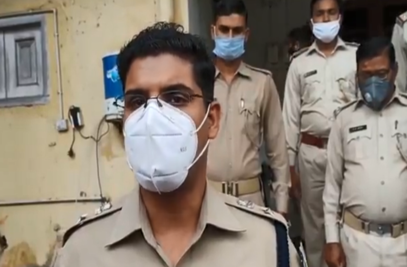 छोटी सी बात पर नाबालिग ने किया मां-बहन का मर्डर, पुलिस ने पकड़ा तो रोते हुए बताई दास्तां
