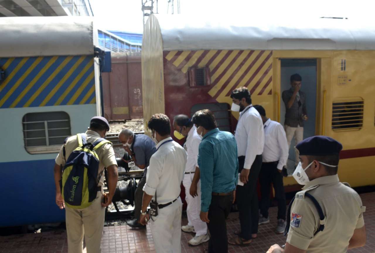 Smoke came out from Goa Express toilet, train stopped