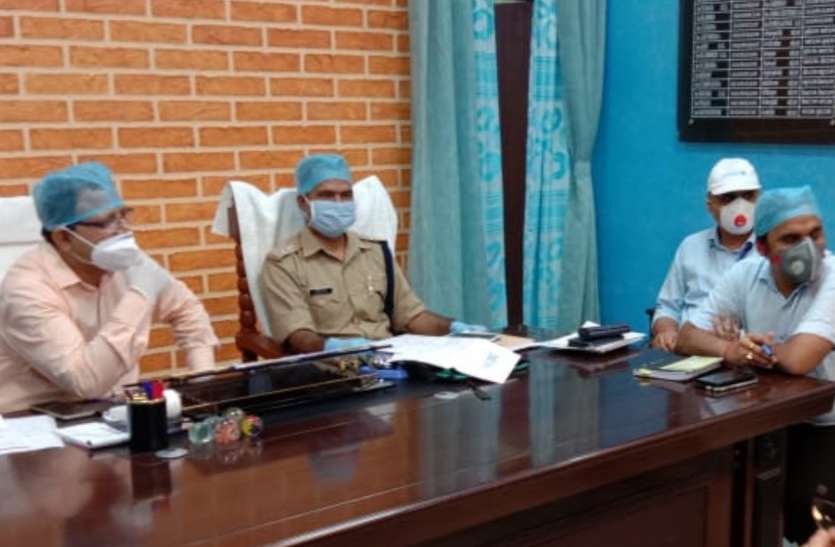 जनपद में लक्ष्य से काफी कम हुई गेहूं की खरीद, घर-घर जाकर खरीदने के निर्देश जनपद में लक्ष्य से काफी कम हुई गेहूं की खरीद, घर-घर जाकर खरीदने के निर्देश