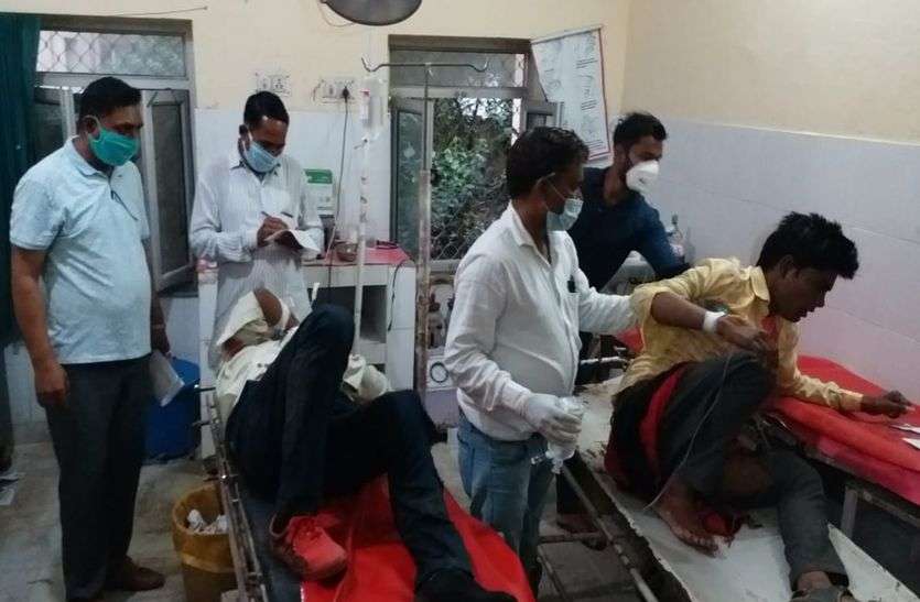 बाइकों की भिड़ंत में युवक की मौत, महिला सहित तीन घायल बाइकों की भिड़ंत में युवक की मौत, महिला सहित तीन घायल