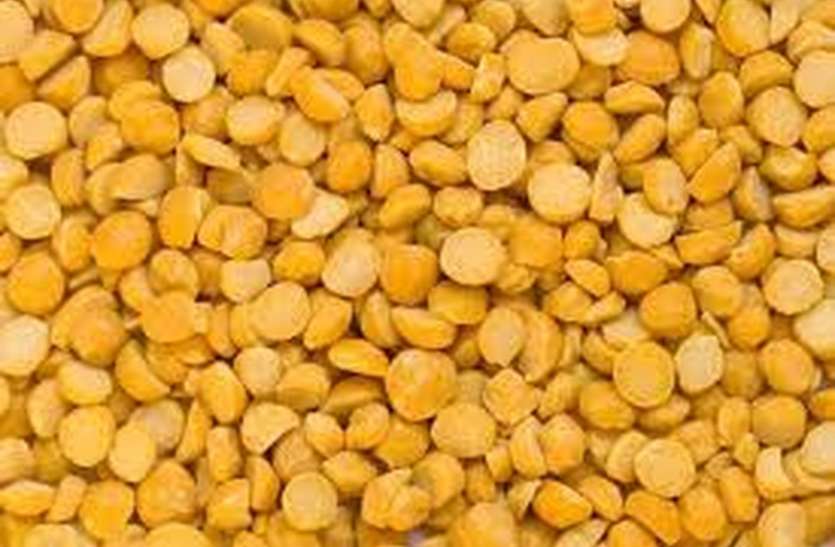 chana_dal_3.jpg बिना लिखित आदेश के दाल बांटने से इनकार