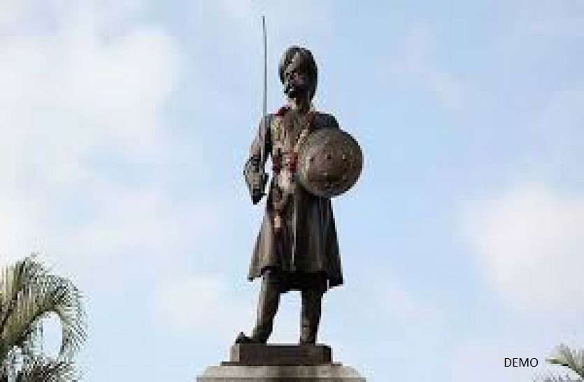 बेंगलूरु अंतरराष्ट्रीय हवाई अड्डे पर बनेगी केम्पेगौड़ा की 108 फीट ऊंची प्रतिमा बेंगलूरु अंतरराष्ट्रीय हवाई अड्डे पर बनेगी केम्पेगौड़ा की 108 फीट ऊंची प्रतिमा