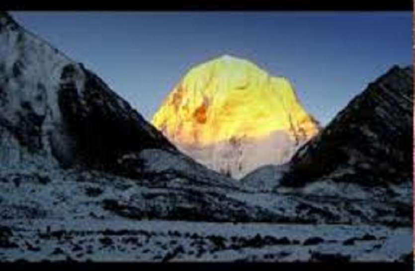Adi kailash of India just like MOUNT KAILASH AND MANSAROVAR