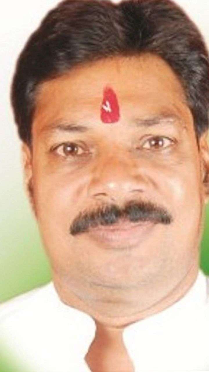 पूर्व विधायक पर धार्मिक ग्रुप में अश्लील पोस्ट करने पर केस