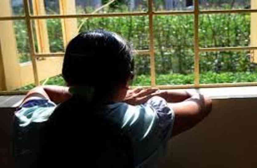Girls Trafficking Case Disclosed In Garhwa Jharkhand दूसरे राज्य में हो गया था बेटी का सौदा, पिता को अब मिली जानकारी, 3 साल तक हुए जुल्मों का हुआ खुलासा