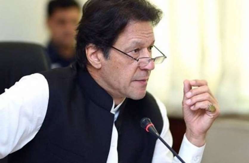 imran khan Pakistan ने रक्षा बजट में की बढ़ोतरी, Imran Khan ने 'भूख' के बजाय 'जंग' को दी अहमियत