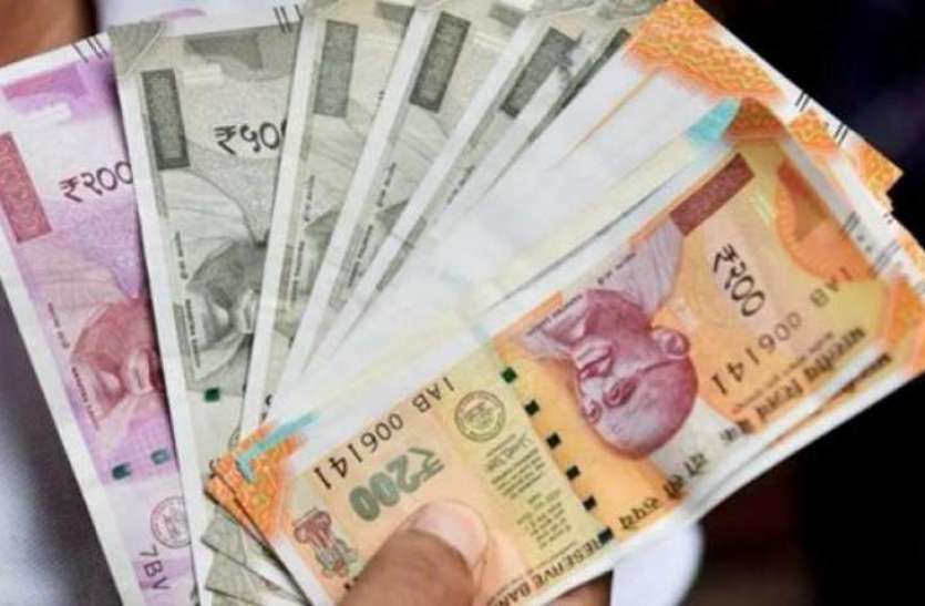 70846-rupee-pti1.jpeg जॉब चले जाने पर पैसों की कमी हो तो करें ये काम, होगा फायदा