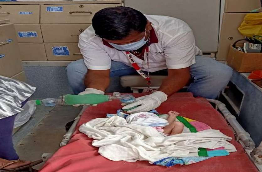 गंभीर हालत में पहुंचे शिशु को समय रहते पहुंचाया अस्पताल गंभीर हालत में पहुंचे शिशु को समय रहते पहुंचाया अस्पताल