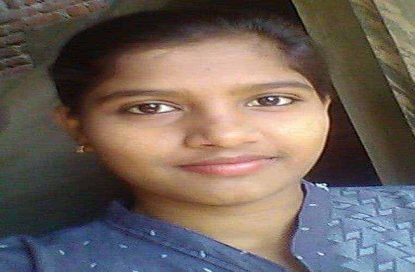 मां को बचाने के लिए राजस्थान के चिड़ावा में बेटी ने दे दी जान मां को बचाने के लिए राजस्थान के चिड़ावा में बेटी ने दे दी जान