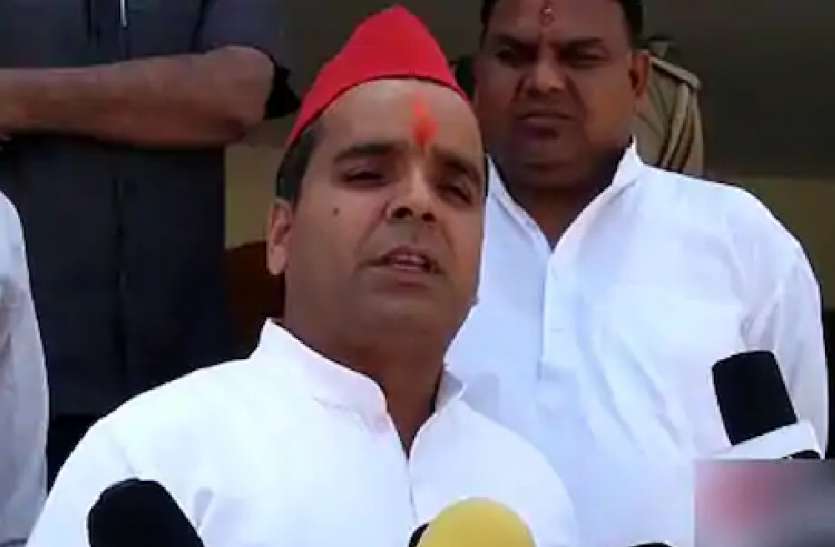 Dharmendra Yadav found Corona Positive कोरोना संक्रमित धर्मेंद्र यादव की ट्रैवेल हिस्ट्री आई सामने, संपर्क में आये दर्जन भर लोगों की जल्द आ सकती है कोरोना रिपोर्ट