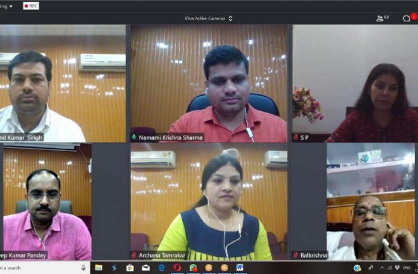 rewa कोरोना संकटकाल में तनाव को भूल स्किल डेवलप करने पर जोर दें छात्राएं