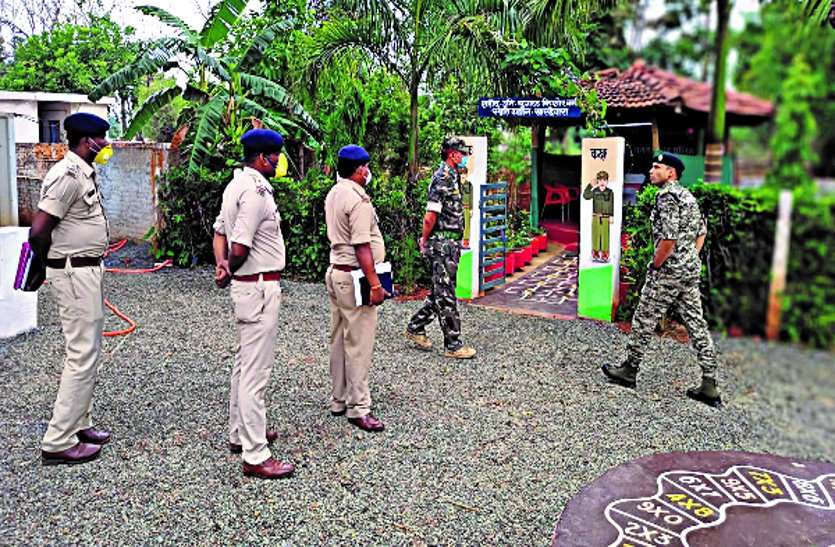 Superintendent of Police gave strict instructions to the police in-charge for the early hearing of the victims who reached the police station थाने पहुंचे पीडि़तों की शीघ्र सुनवाई के लिए पुलिस अधीक्षक ने थाना प्रभारियों को दिए कड़े निर्देश