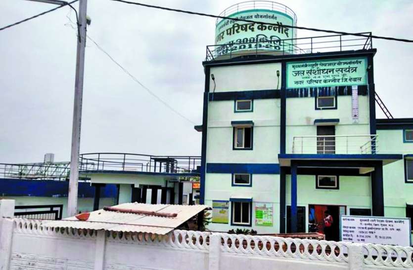 वाटर फिल्टर प्लांट से जहरीली क्लोरीन गैस रिसने से मचा हड़कंप वाटर फिल्टर प्लांट से जहरीली क्लोरीन गैस रिसने से मचा हड़कंप