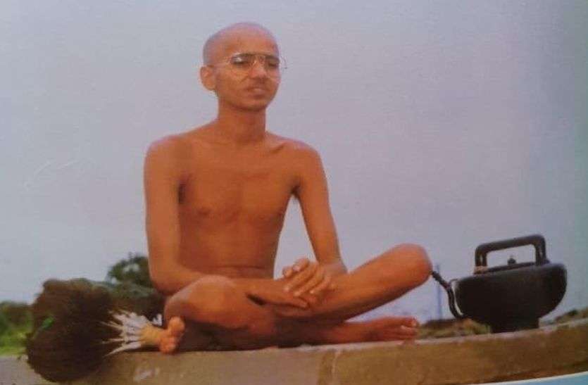 patrika ऐसा उड़ा क्षुल्लक तरुणसागर का दुपट्टा की गुरु बोले- अब आप दुपट्टा त्याग ही दीजिए...