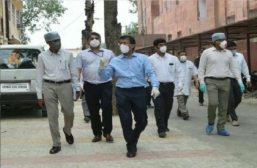 एसएन प्राचार्य ने शासन के विशेष अधिकारी से की मांग, मेडिकल कॉलेज में नर्सिंग स्टॉफ, उपकरण की है कमी एसएन प्राचार्य ने शासन के विशेष अधिकारी से की मांग, मेडिकल कॉलेज में नर्सिंग स्टॉफ, उपकरण की है कमी