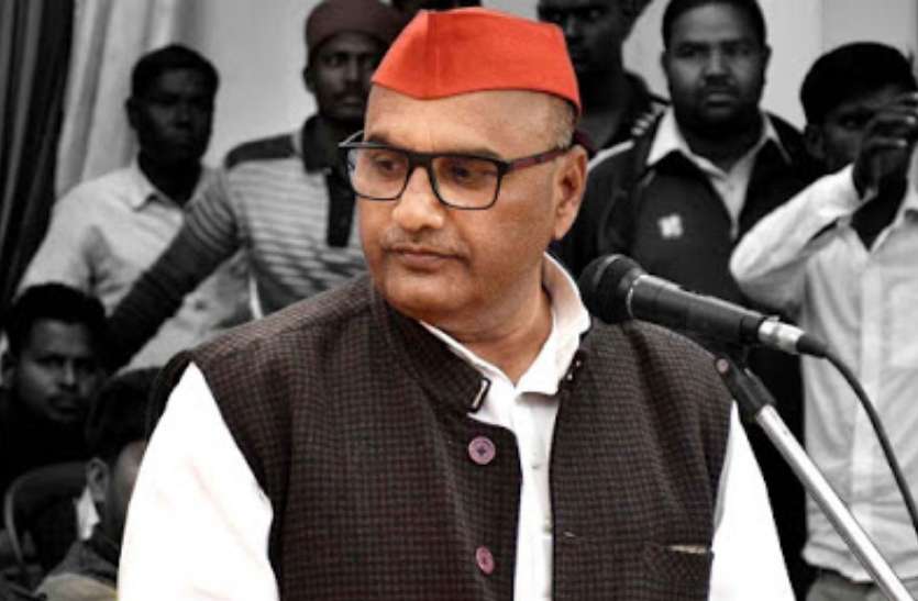 Shailendra Yadav Lalai कोरोना संक्रमित पूर्व मंत्री शैलेंद्र यादव ललई के सम्पर्क में आए सपाइयों के उड़े होश, नरेश उत्तम के साथ की थी प्रेस कांफ्रेंस
