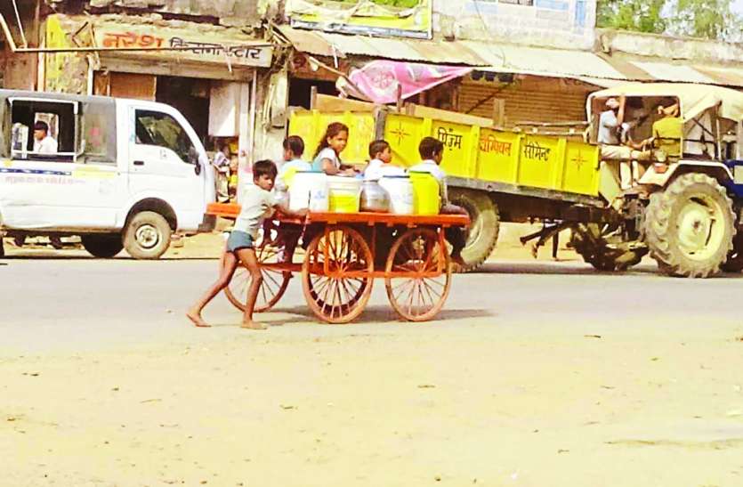 23 हजार परिवार खरीदकर पी रहे 1.50 करोड़ का पानी 23 हजार परिवार खरीदकर पी रहे 1.50 करोड़ का पानी
