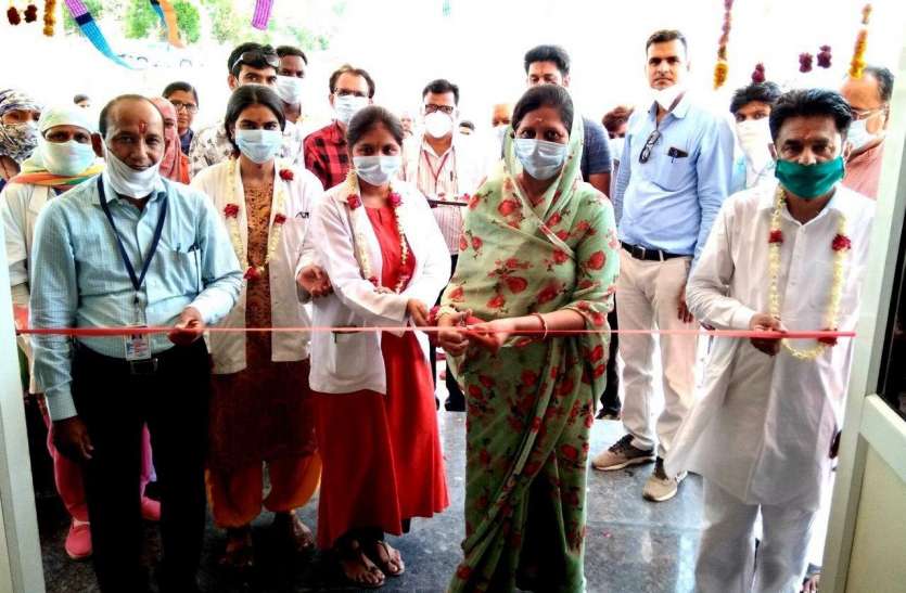 सवा करोड़ की लागत से निर्मित चिकित्सालय में शुरू हुई स्वास्थ्य सेवाएं सवा करोड़ की लागत से निर्मित चिकित्सालय में शुरू हुई स्वास्थ्य सेवाएं