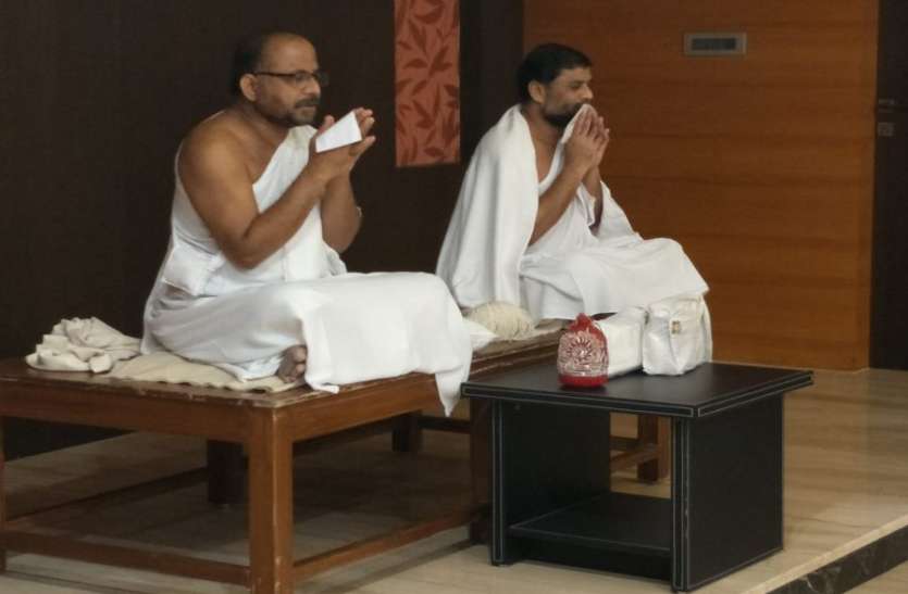 Spiritual practice is necessary: Muni त्याग रूपी साधना जरूरी : मुनि