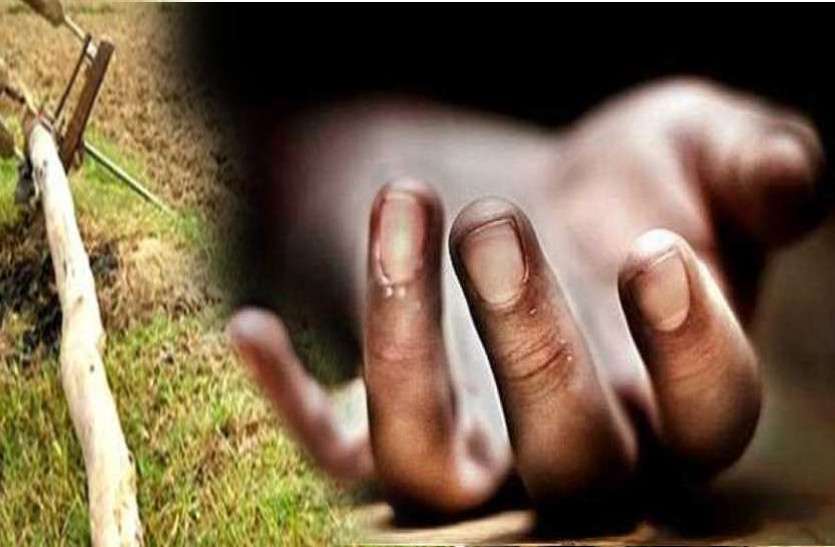 farmer_suicide.jpg कर्ज वसूली के तकाजे से परेशान किसान ने की आत्महत्या, अब क्या होगा पांच पुत्रियों का