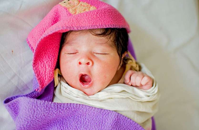 Newborn Baby Newborn Baby Health : नवजात में होता है दो तरह का पीलिया, ऐसे करें पहचान