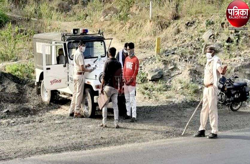 यहां पुलिस ने दिखाई एक दिन की सख्ती, परिवहन व खनिज विभाग अब भी मौन यहां पुलिस ने दिखाई एक दिन की सख्ती, परिवहन व खनिज विभाग अब भी मौन