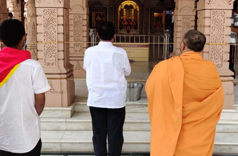 87 दिन बाद दर्शन के लिए खुला स्वामीनारायण मंदिर 87 दिन बाद दर्शन के लिए खुला स्वामीनारायण मंदिर