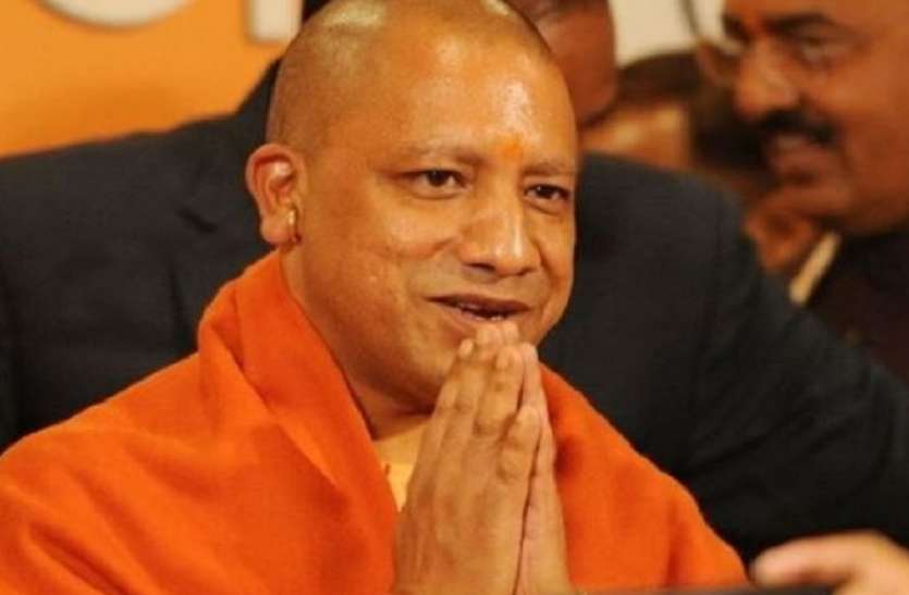 कोरोना वायरस के खिलाफ जंग में मेडिकल टीम की भूमिका अहम: सीएम योगी कोरोना वायरस के खिलाफ जंग में मेडिकल टीम की भूमिका अहम: सीएम योगी