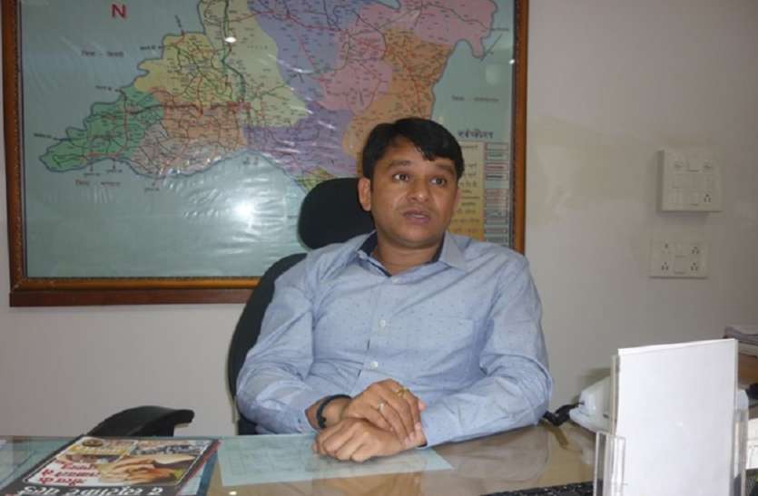 Jabalpur DM Bharat Yadav कोरोना संक्रमण को लेकर प्रशासन हुआ सख्त, कलेक्टर ने सुनाया ये फरमान