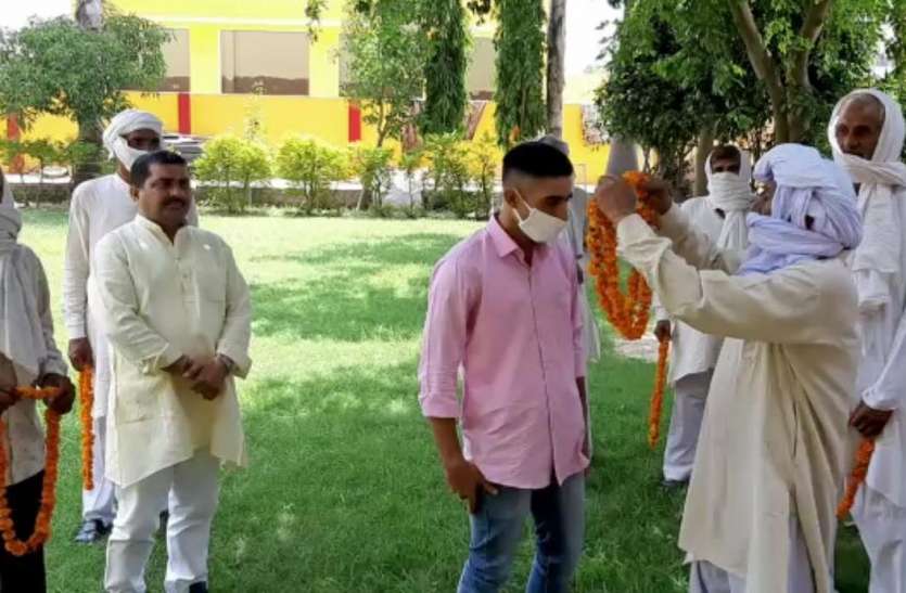 screenshot_from_2020-06-18_09-19-37.jpg किसान का बेटा बना लेफ्टिनेंट, अरुणाचल प्रदेश में मिली पहली पोस्टिंग