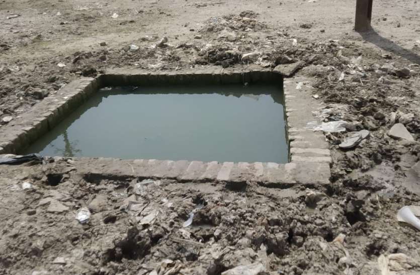 पिता के बाद बेटे का भी सहारा छूटा मां का Children drowned in the open chamber in the fair ground, news in hindi, mp news मेला ग्राउंड में खुले पड़े चेंबर में डूबा बालक