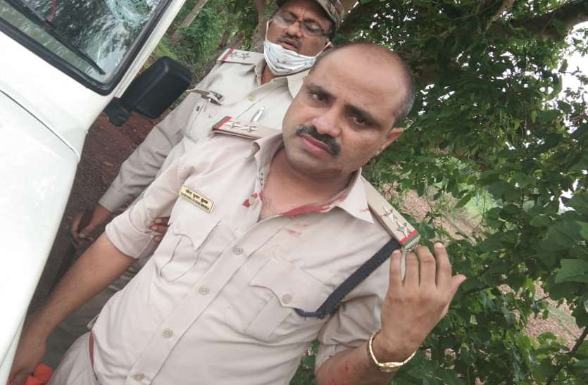 Marks of blood on the uniform of Excise Inspector Mahendra Shukla.