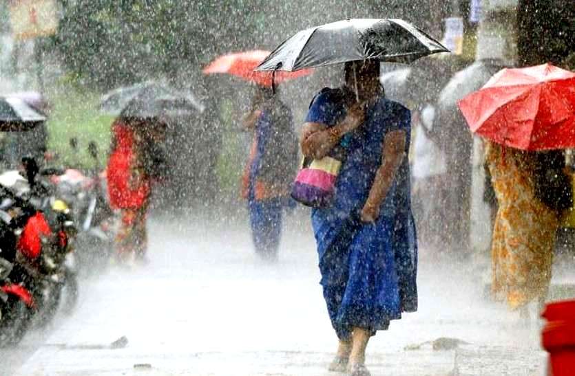 चक्रवाती घेरे का असर, दुर्ग संभाग के सभी जिलों में जमकर बारिश, तापमान गिरने से सुहाना हुआ मौसम चक्रवाती घेरे का असर, दुर्ग संभाग के सभी जिलों में जमकर बारिश, तापमान गिरने से सुहाना हुआ मौसम