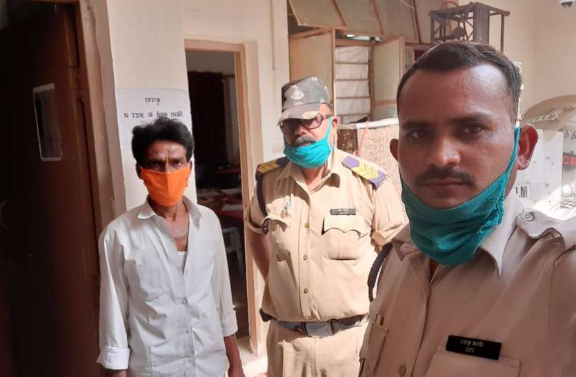 warnti.jpg 20 वर्षों से फरार नकबजन लॉकडाउन में हुआ गिरफ्तार