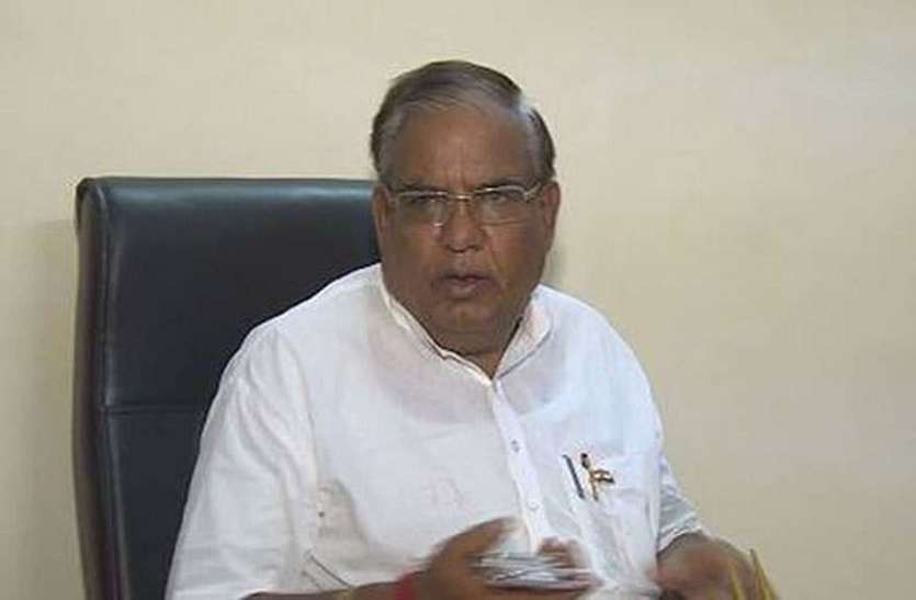 1.jpg पूर्व मंत्री कालूलाल गुर्जर के फोन से BJP व्हाट्स-ऐप ग्रुप में पोस्ट हुए अश्लील वीडियो, मचा हडकंप