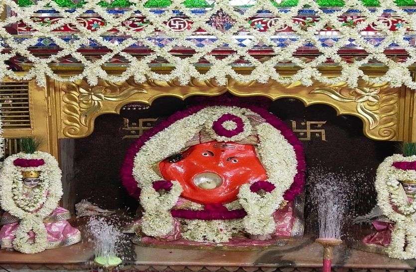 बारिश से पहले बुध पुष्य पर गजानन ने किया जलविहार बारिश से पहले बुध पुष्य पर गजानन ने किया जलविहार