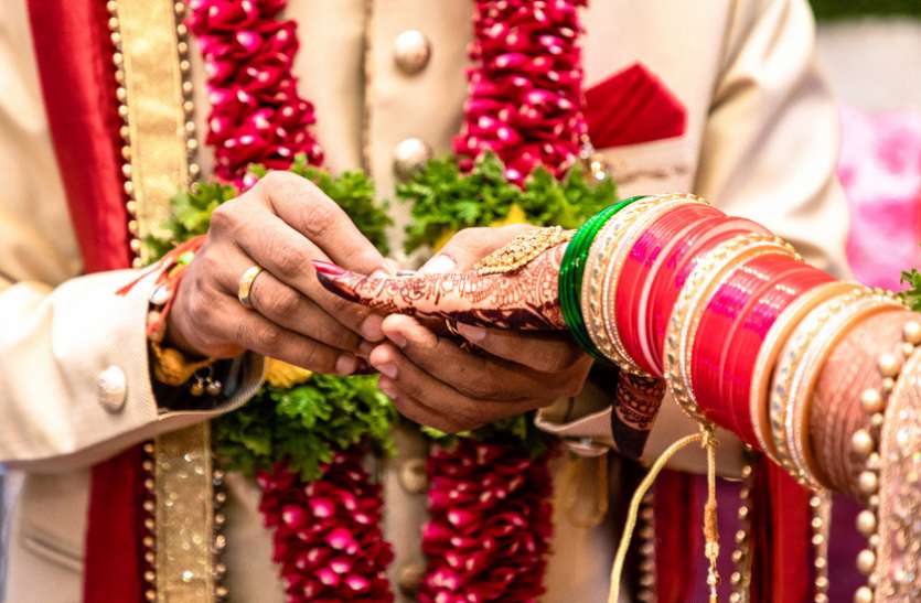 अंतरजातीय विवाह पर बहिष्कार, 17 को जेल अंतरजातीय विवाह पर बहिष्कार, 17 को जेल
