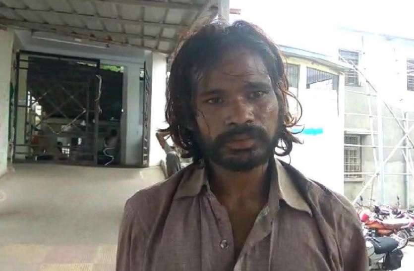 प्रवासी मजदूरों का यह कैसा दर्द...अशोक नगर की महिला को हुआ कोतवाली गेट पर प्रसव प्रवासी मजदूरों का यह कैसा दर्द...अशोक नगर की महिला को हुआ कोतवाली गेट पर प्रसव