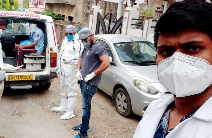 उदयपुर में सात नए संक्रमित, 676 हुई संख्या, सेहत सुधरी तो दस डिस्चार्ज उदयपुर में सात नए संक्रमित, 676 हुई संख्या, सेहत सुधरी तो दस डिस्चार्ज