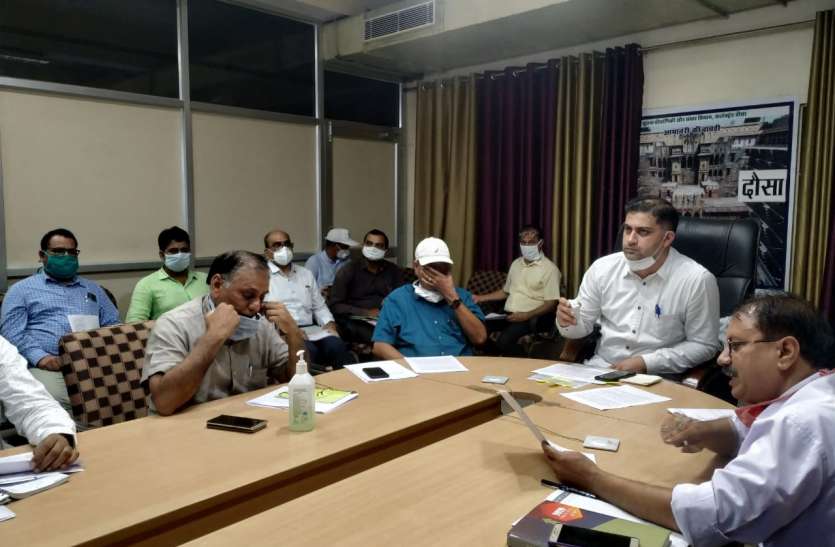 लग्न-टीका व मांडा आयोजन की नहीं छूट, नियम तोडऩे पर होगी एफआईआर लग्न-टीका व मांडा आयोजन की नहीं छूट, नियम तोडऩे पर होगी एफआईआर