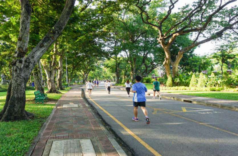Corporation slaps Rs 100 fine on morning walker in lockdown in chennai Chennai: मॉर्निंग वॉक पर निकले लोगों से नगर निगम ने वसूला जुर्माना