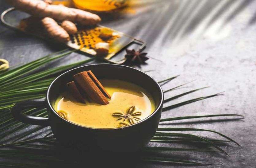 दो महिलाओं ने हल्दी मिला दूध पीकर जीती कोरोना से जंग दो महिलाओं ने हल्दी मिला दूध पीकर जीती कोरोना से जंग