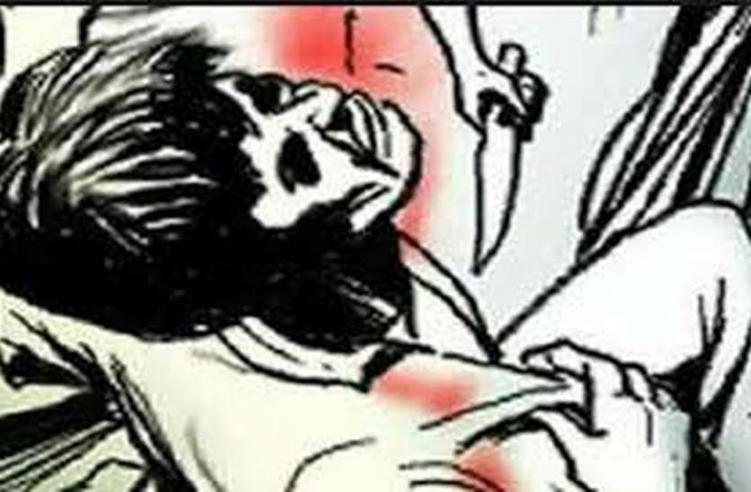 LOVE AFFAIR : पत्नी से अवैध संबंध की आशंका में पडोसी पर जानलेवा हमला LOVE AFFAIR : पत्नी से अवैध संबंध की आशंका में पडोसी पर जानलेवा हमला