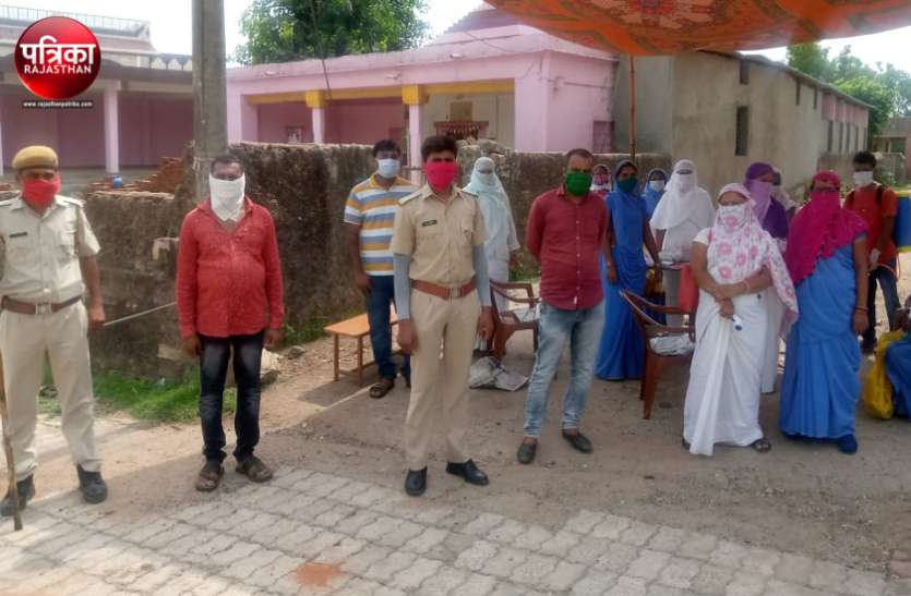 बांसवाड़ा : कुवैत से लौटा गढ़ी क्षेत्र का युवक मिला कोरोना पॉजिटिव, संपर्क में आए लोगों के लिए सेंपल बांसवाड़ा : कुवैत से लौटा गढ़ी क्षेत्र का युवक मिला कोरोना पॉजिटिव, संपर्क में आए लोगों के लिए सेंपल